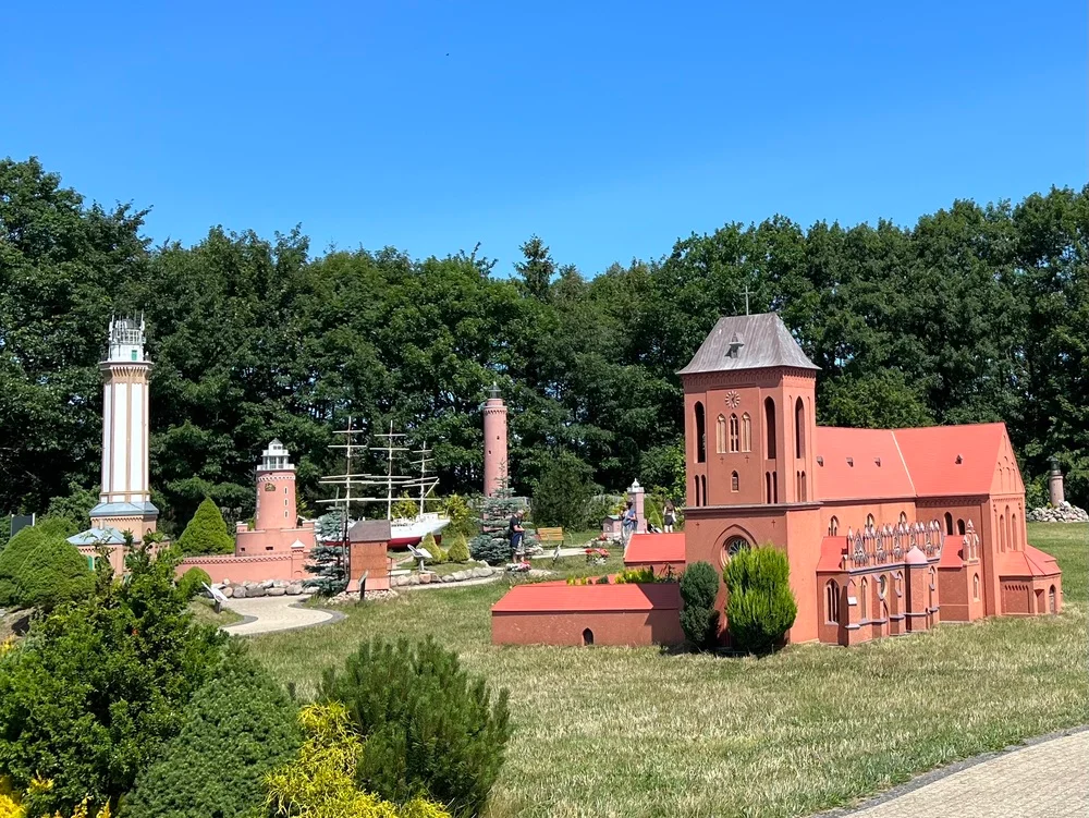 Park miniatur latarni morskich w Niechorzu